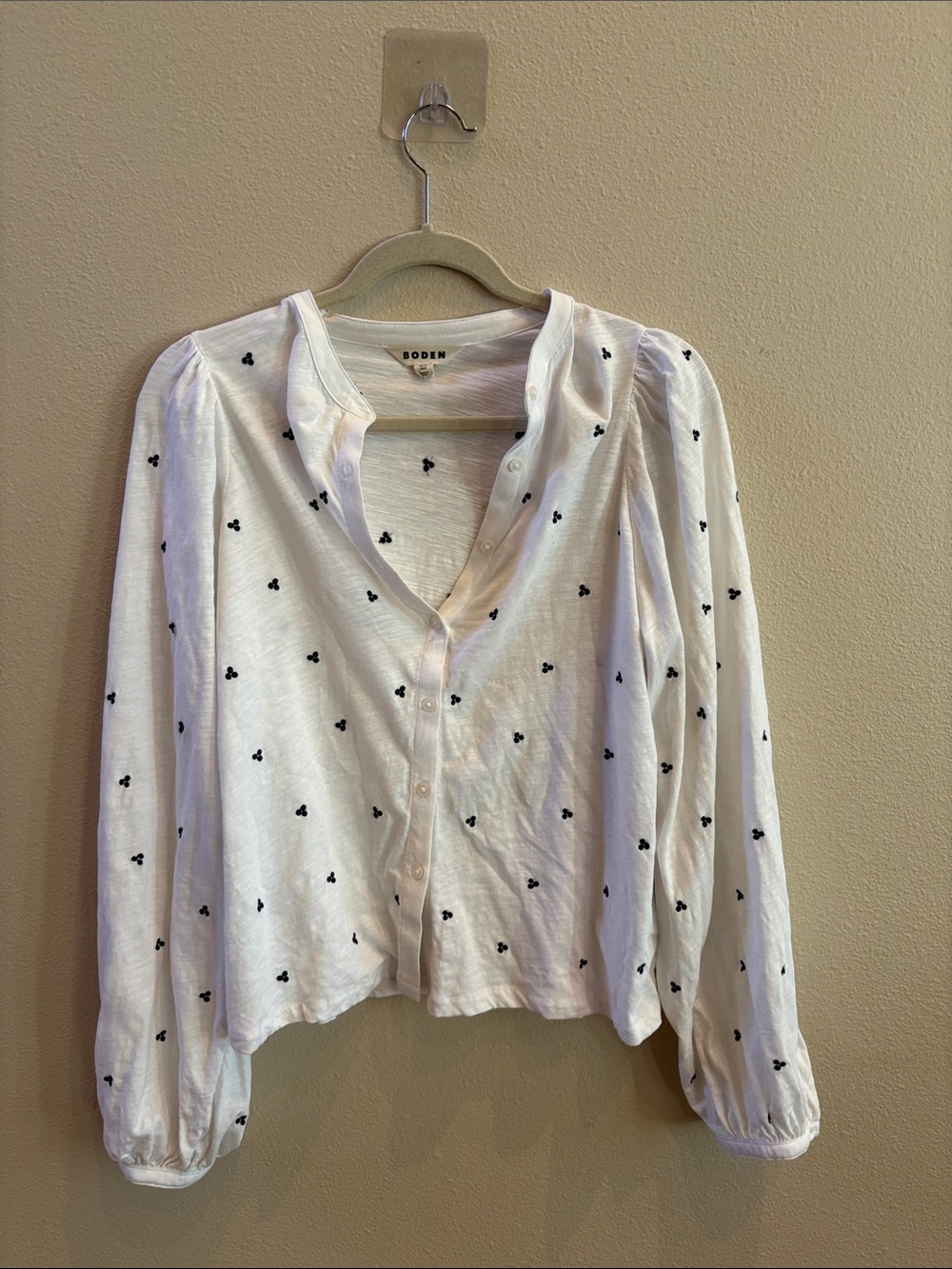 Boden White Button-Front Shirt with three navy dot pattern